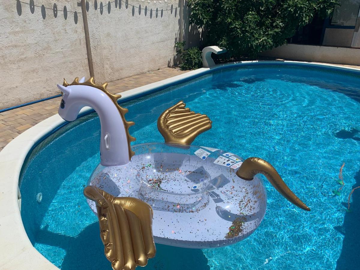 Apartman Matej With Pool Povljana Dış mekan fotoğraf