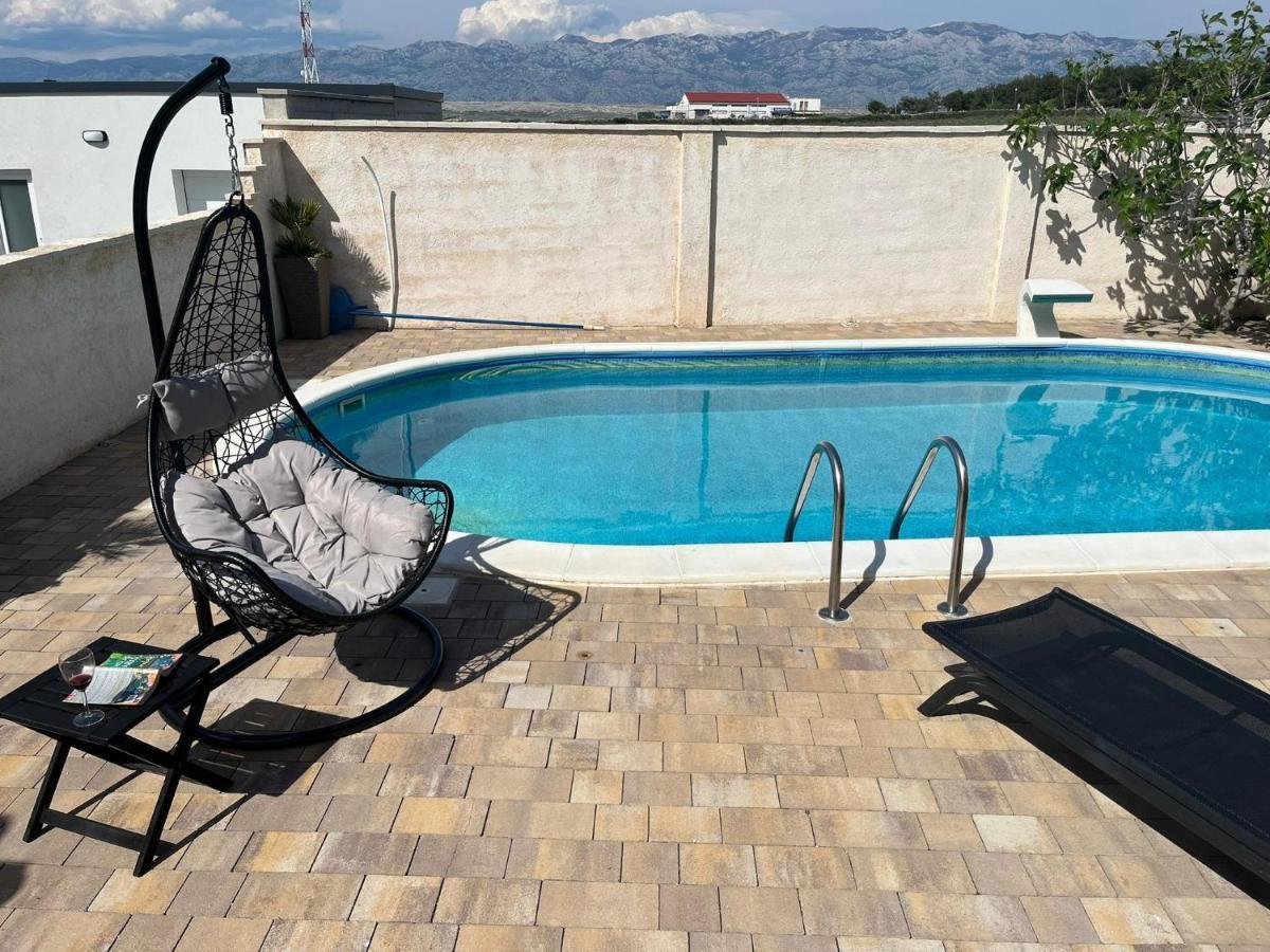 Apartman Matej With Pool Povljana Dış mekan fotoğraf