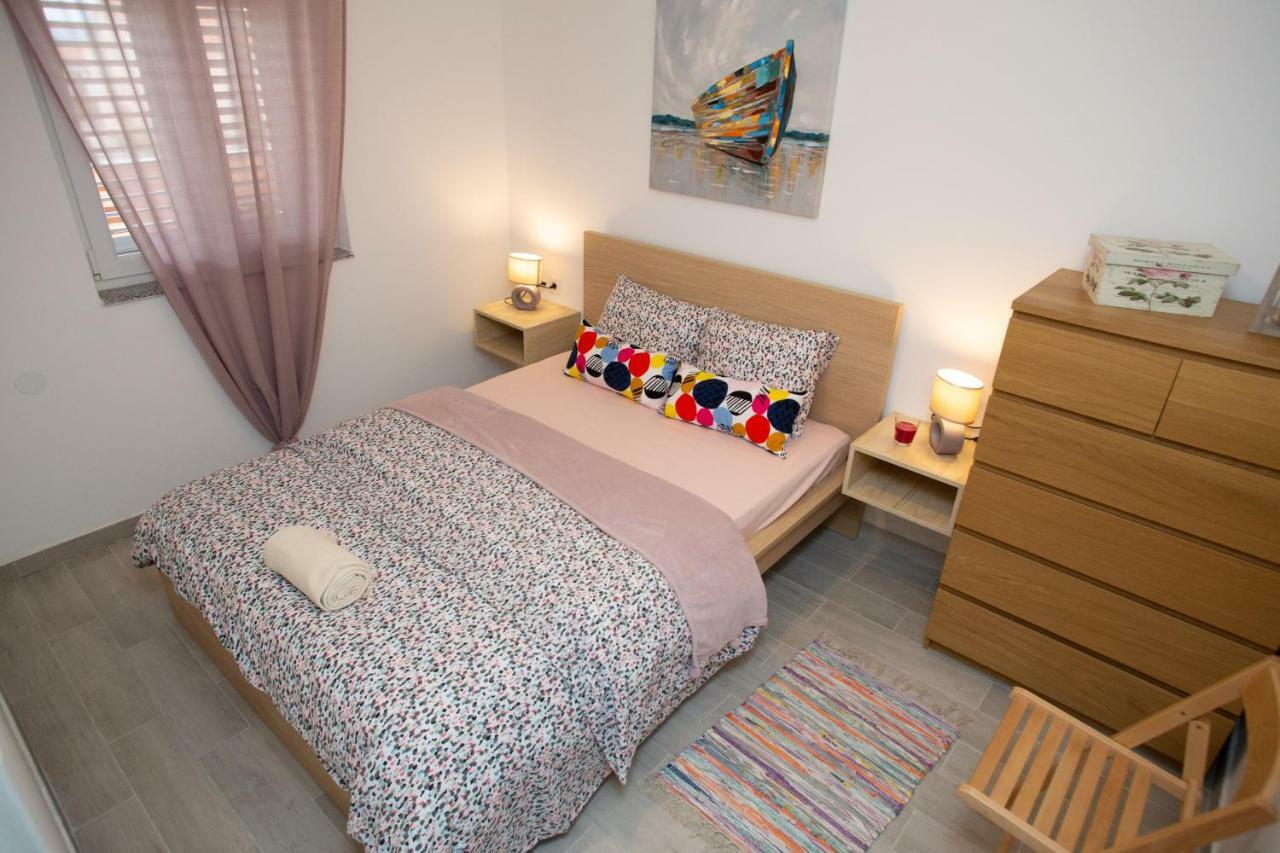 Apartman Matej With Pool Povljana Dış mekan fotoğraf