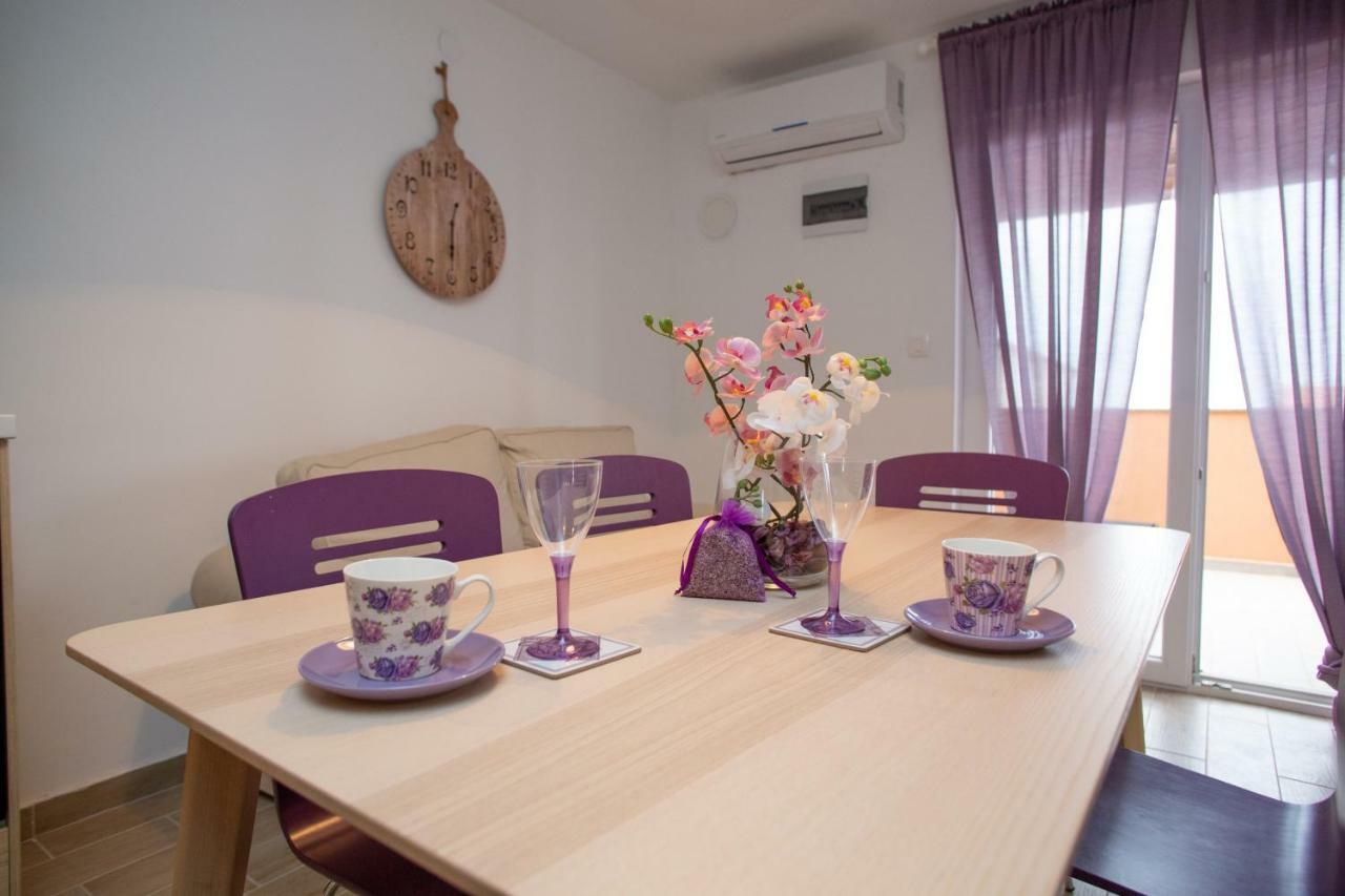 Apartman Matej With Pool Povljana Dış mekan fotoğraf