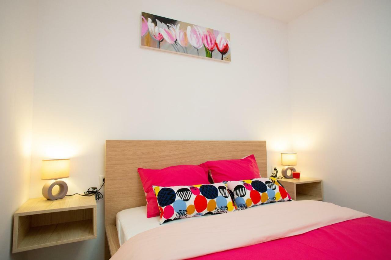 Apartman Matej With Pool Povljana Dış mekan fotoğraf