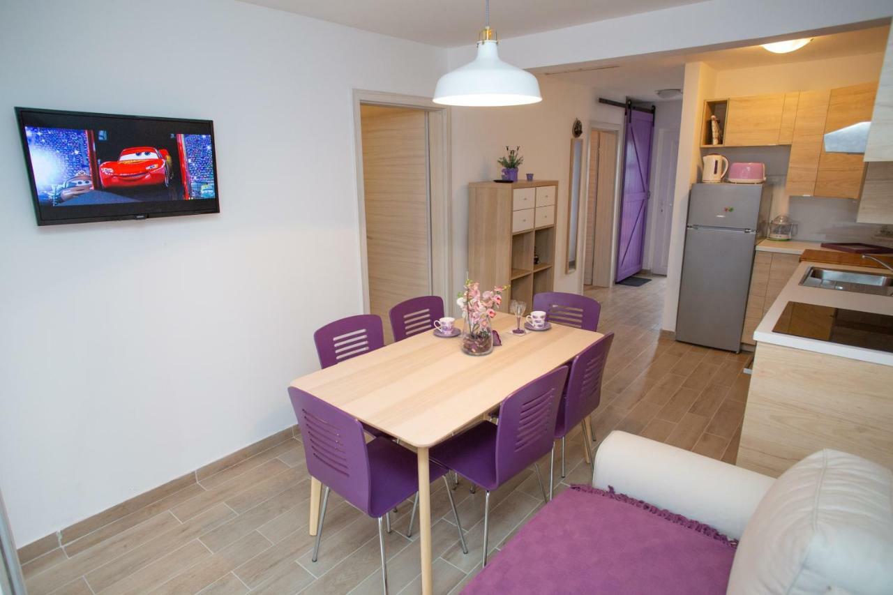 Apartman Matej With Pool Povljana Dış mekan fotoğraf