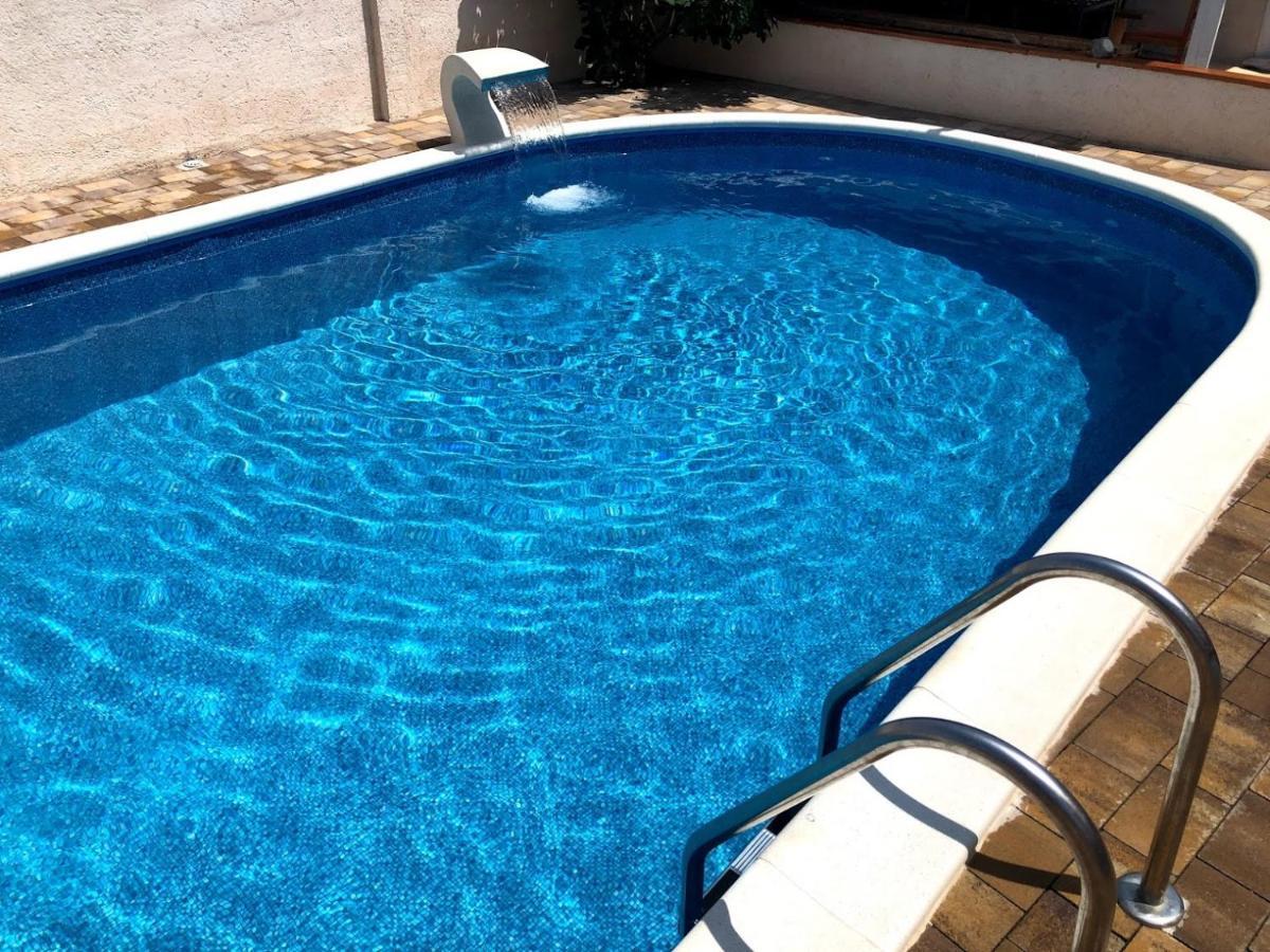 Apartman Matej With Pool Povljana Dış mekan fotoğraf